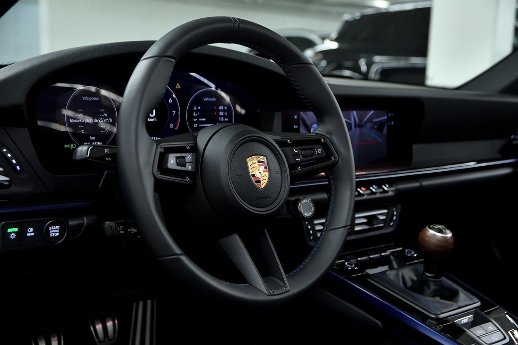2025 Porsche 911 Carrera T Cabriolet in Laval, Quebec - 13 - w1024h768px