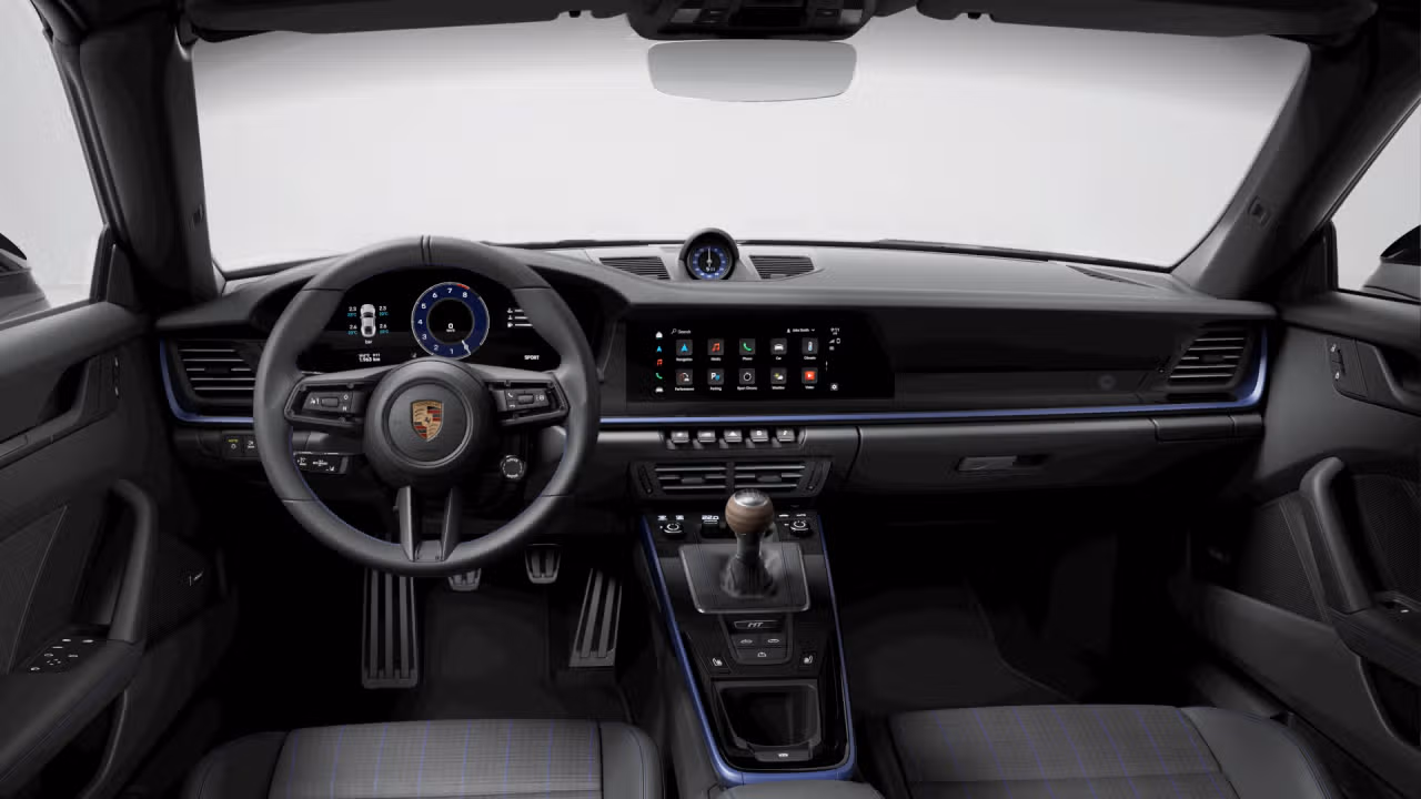 Porsche 911 Carrera T Cabriolet 2025 à Laval, Québec - 8 - w1024h768px