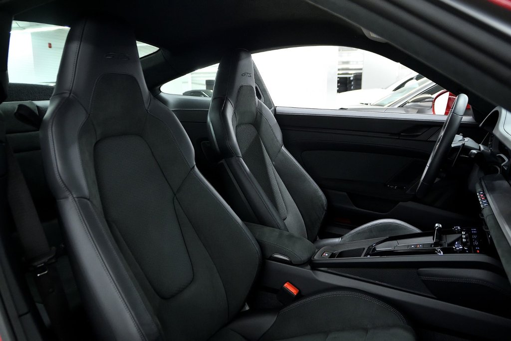 Porsche 911 Carrera GTS 2025 à Laval, Québec - 34 - w1024h768px