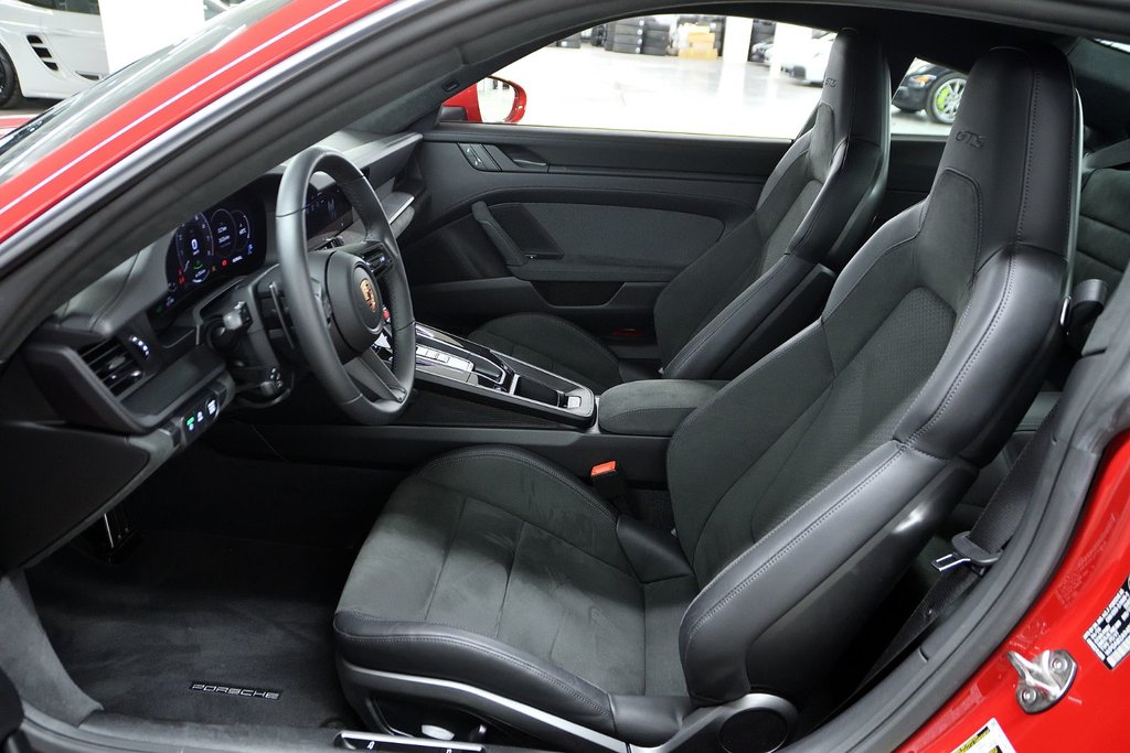 Porsche 911 Carrera GTS 2025 à Laval, Québec - 12 - w1024h768px
