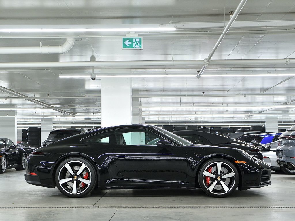 Porsche 911 Carrera S 2025 à Laval, Québec - 2 - w1024h768px