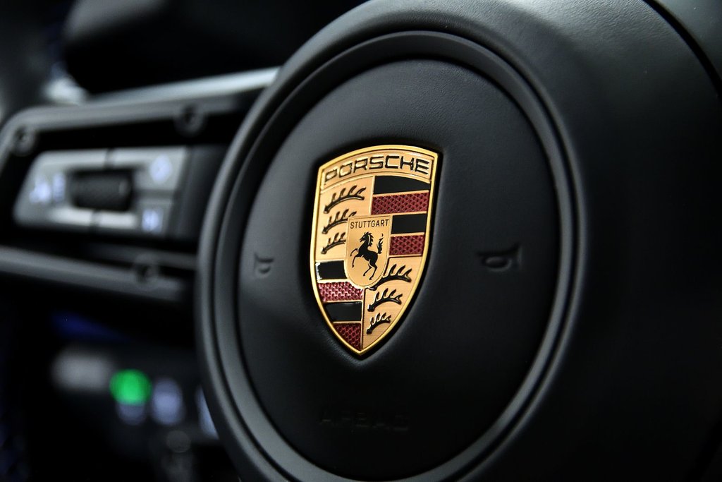2025 Porsche 911 Carrera 4S in Laval, Quebec - 22 - w1024h768px