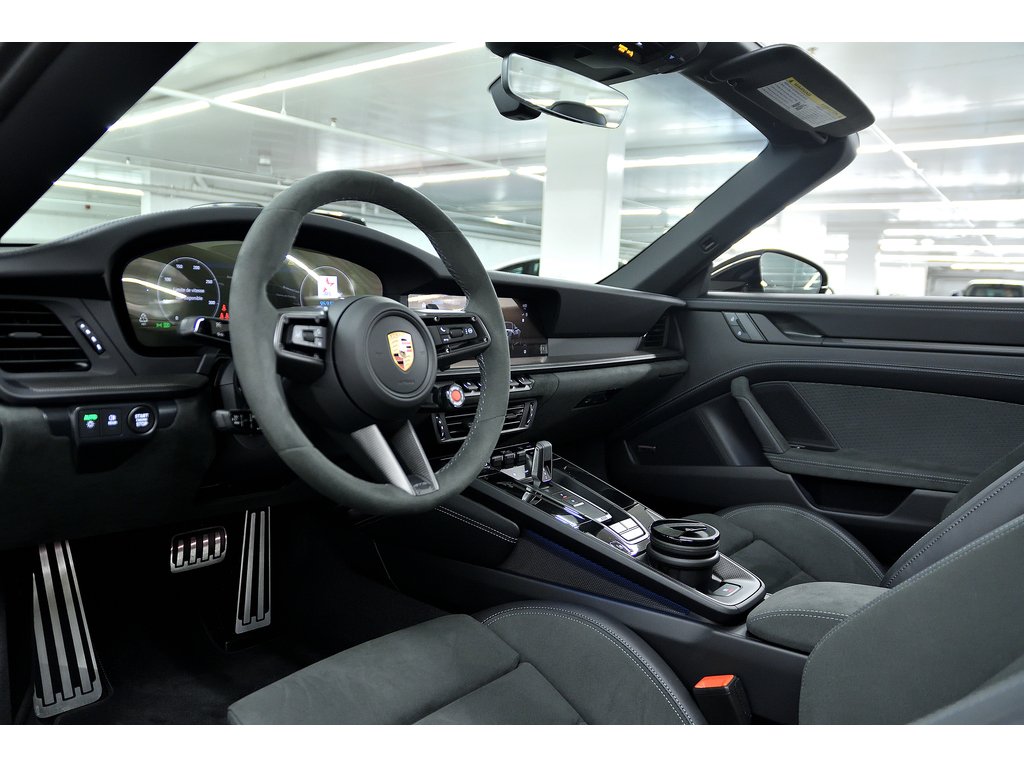 Porsche 911 GTS Cabriolet / Premium / Sport Chrono / BOSE 2026 à Laval, Québec - 13 - w1024h768px