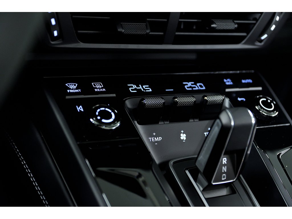 Porsche 911 GTS Cabriolet / Premium / Sport Chrono / BOSE 2026 à Laval, Québec - 30 - w1024h768px