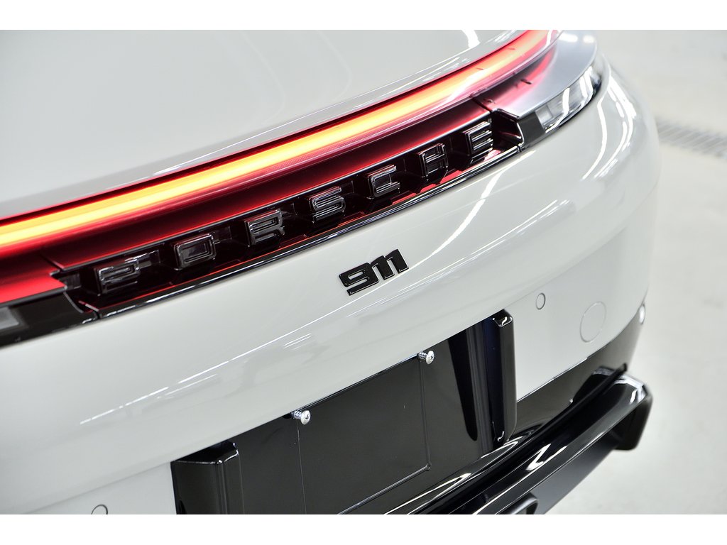 Porsche 911 GTS Cabriolet / Premium / Sport Chrono / BOSE 2026 à Laval, Québec - 44 - w1024h768px