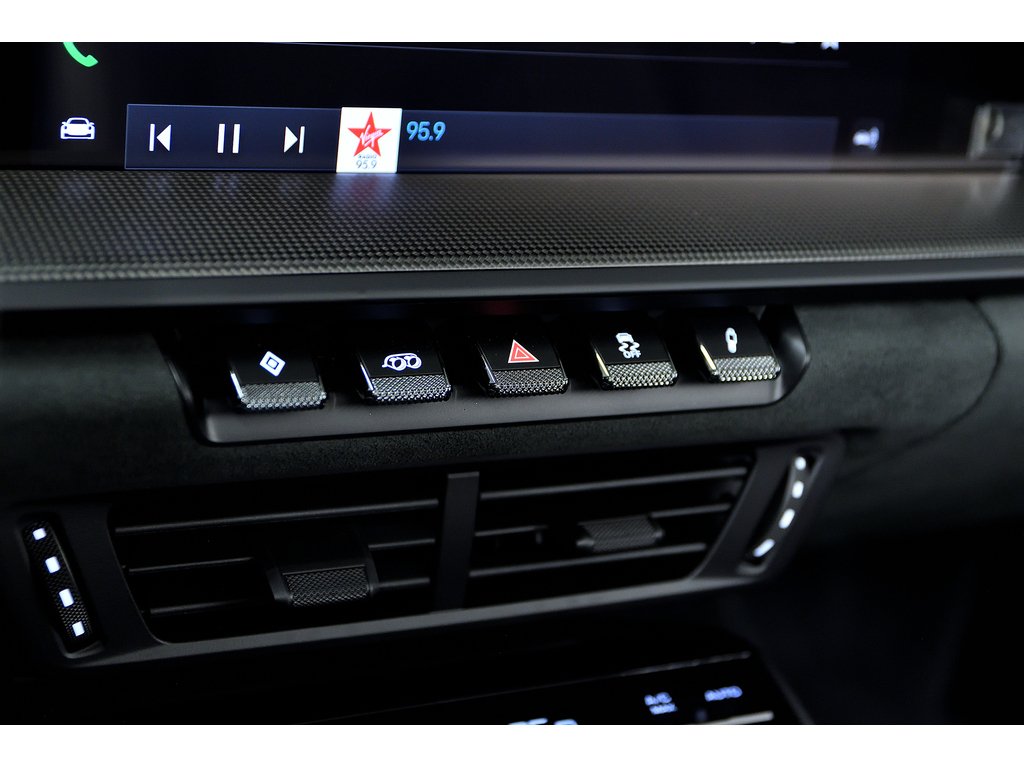 Porsche 911 GTS Cabriolet / Premium / Sport Chrono / BOSE 2026 à Laval, Québec - 27 - w1024h768px