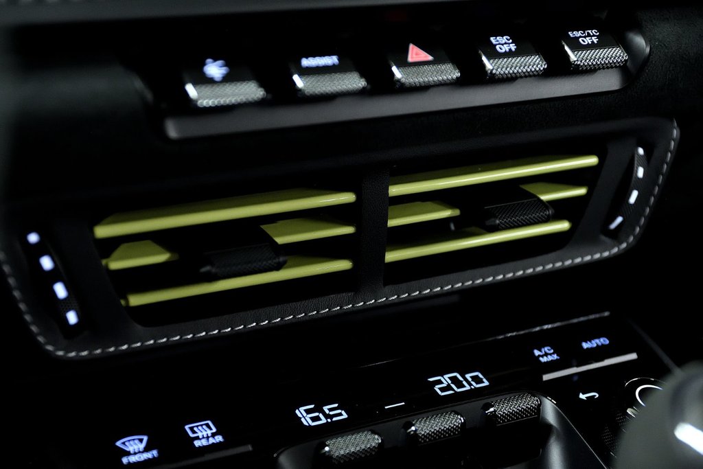 2026 Porsche 911 GT3 in Laval, Quebec - 25 - w1024h768px