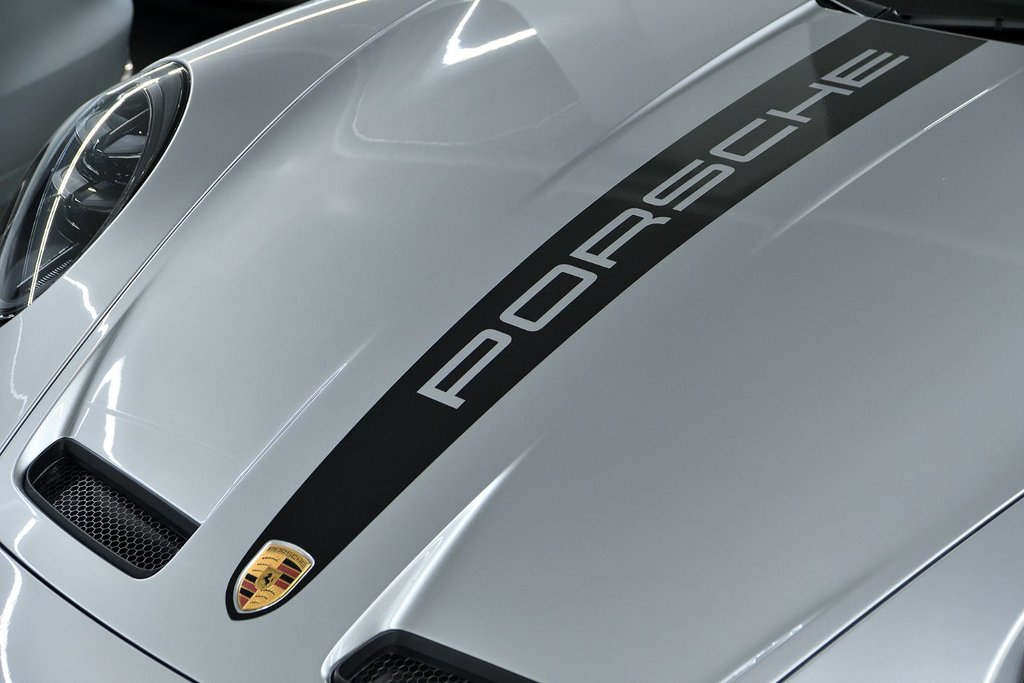 Porsche 911 GT3 Touring 2026 à Laval, Québec - 7 - w1024h768px