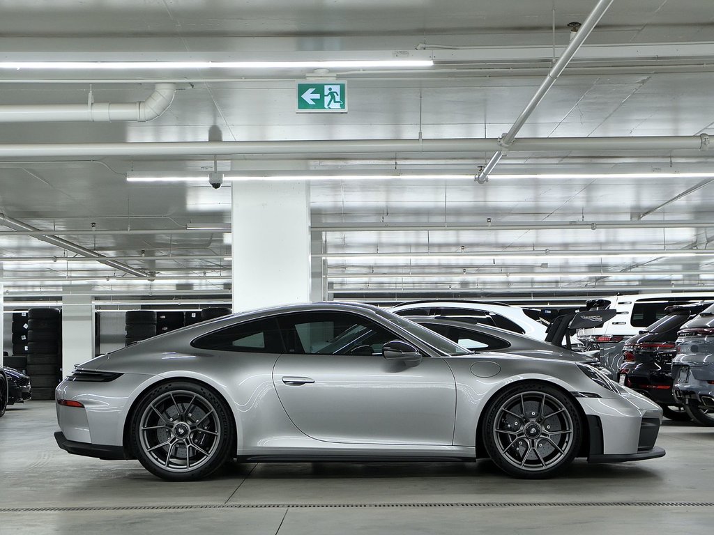 Porsche 911 GT3 Touring 2026 à Laval, Québec - 2 - w1024h768px