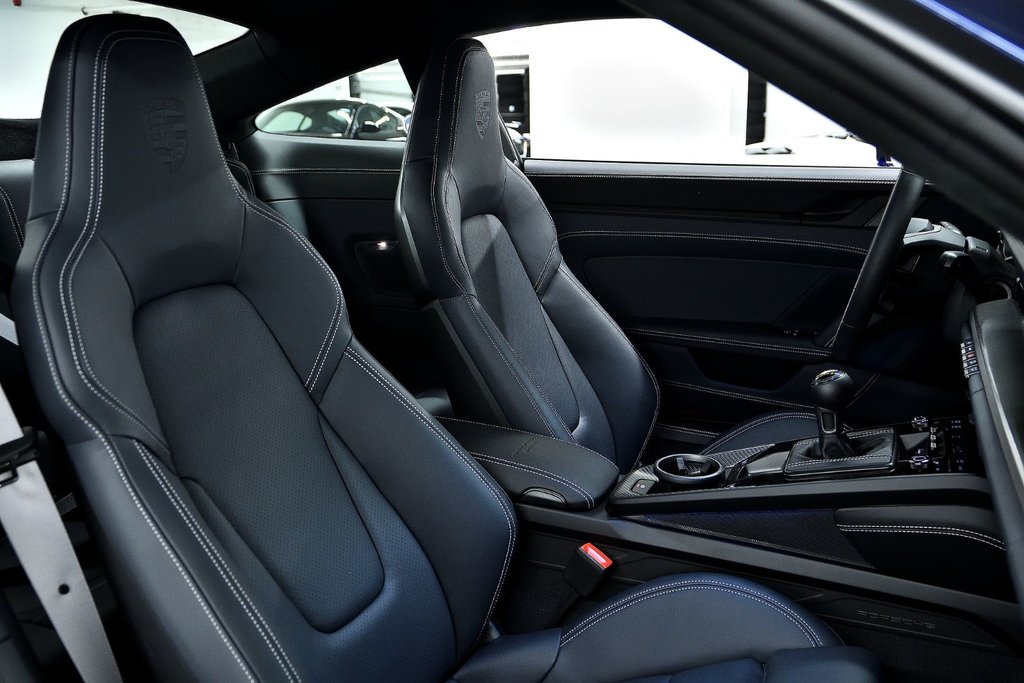 2026 Porsche 911 GT3 with Touring Package in Laval, Quebec - 10 - w1024h768px