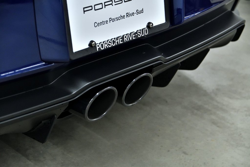 2026 Porsche 911 GT3 with Touring Package in Laval, Quebec - 7 - w1024h768px