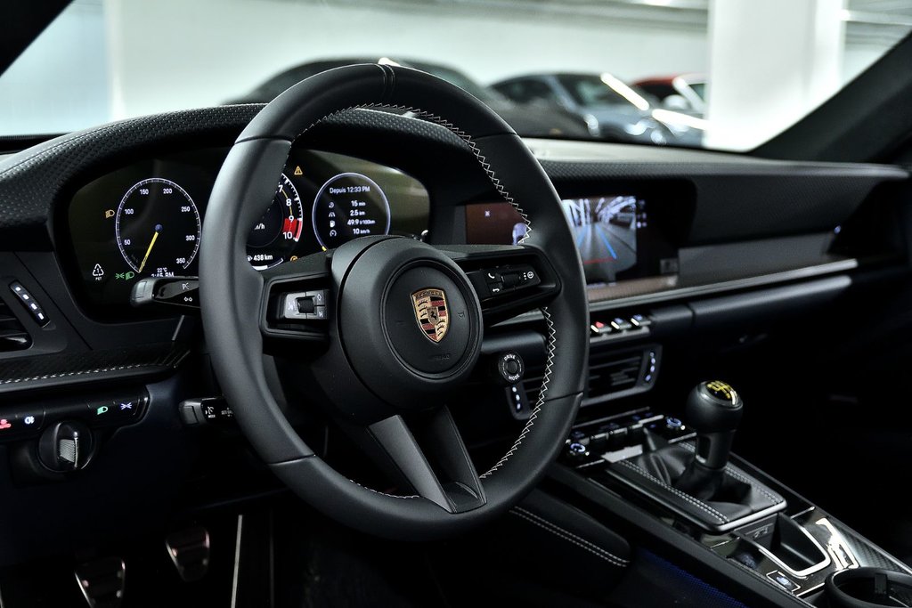 2026 Porsche 911 GT3 with Touring Package in Laval, Quebec - 40 - w1024h768px