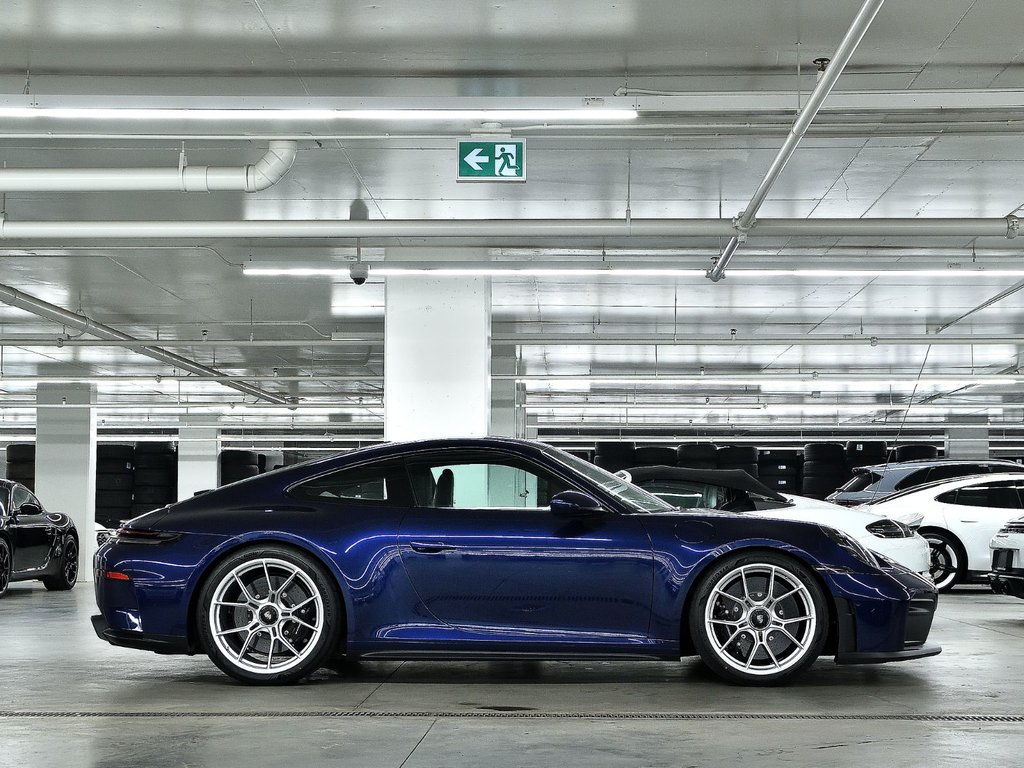 2026 Porsche 911 GT3 with Touring Package in Laval, Quebec - 6 - w1024h768px