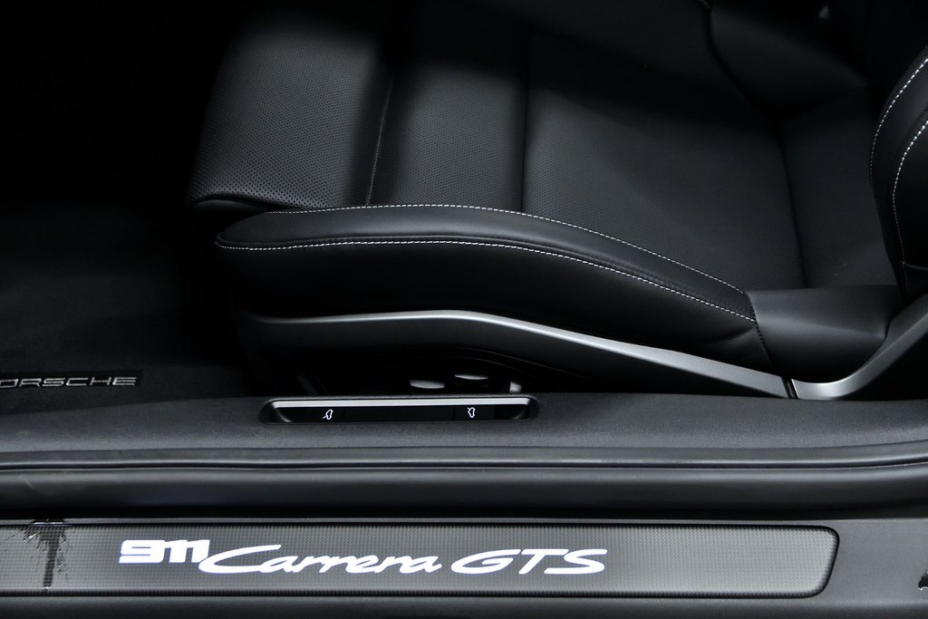 Porsche 911 Carrera GTS 2026 à Laval, Québec - 14 - w1024h768px