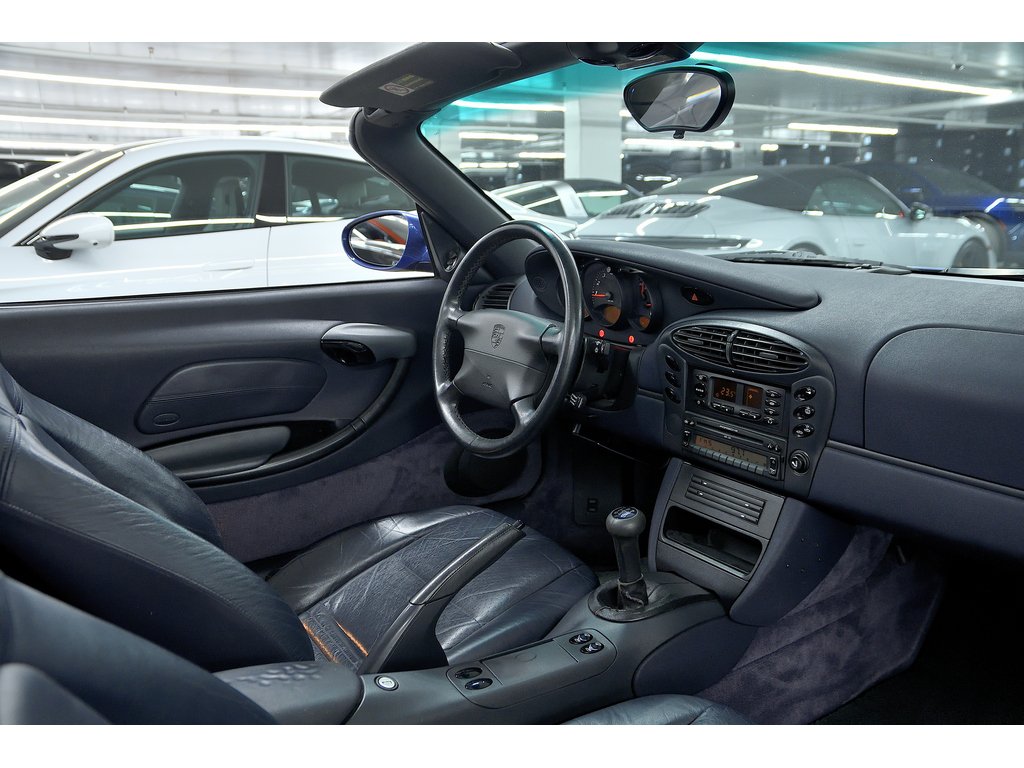 1998 Porsche Boxster 2dr Roadster Manual in Laval, Quebec - 27 - w1024h768px