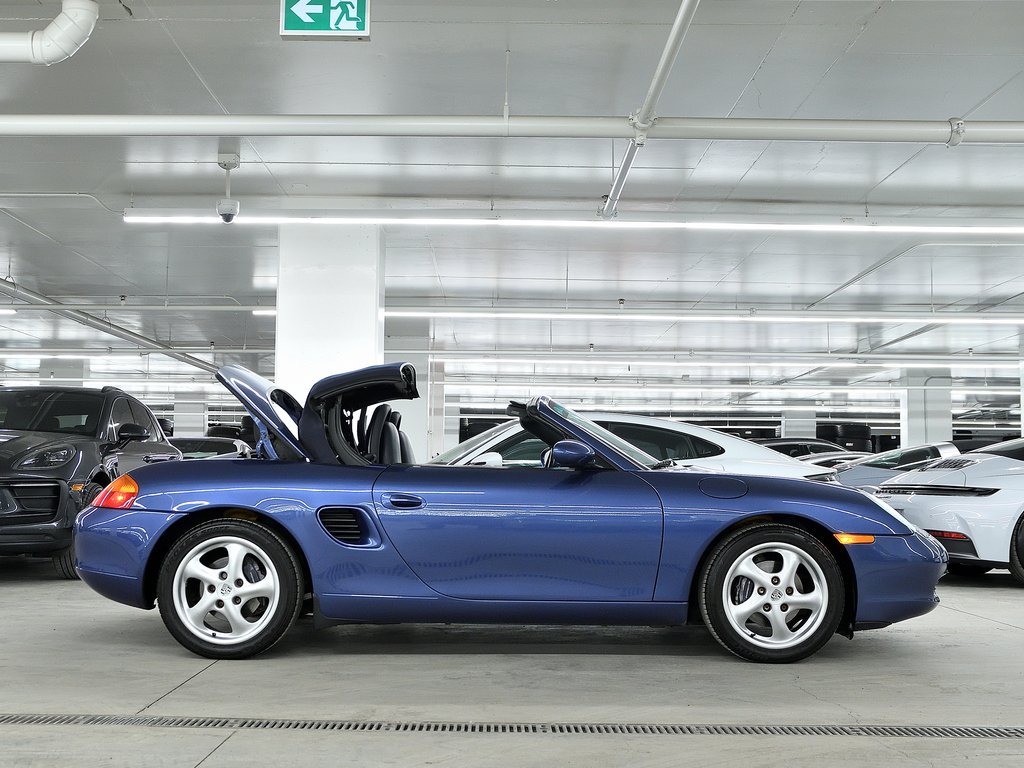 1998 Porsche Boxster 2dr Roadster Manual in Laval, Quebec - 10 - w1024h768px