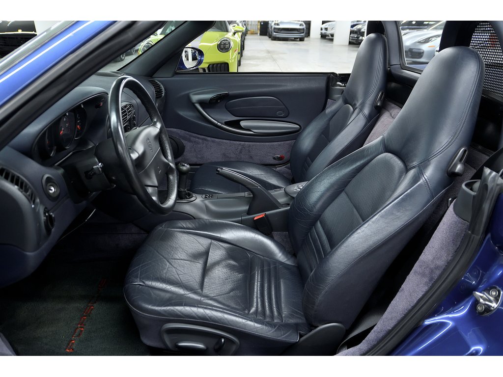 1998 Porsche Boxster 2dr Roadster Manual in Laval, Quebec - 17 - w1024h768px