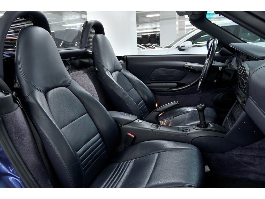 1998 Porsche Boxster 2dr Roadster Manual in Laval, Quebec - 31 - w1024h768px