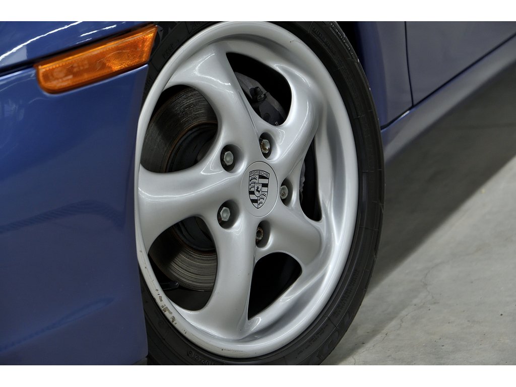 1998 Porsche Boxster 2dr Roadster Manual in Laval, Quebec - 8 - w1024h768px