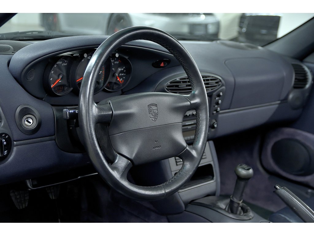 1998 Porsche Boxster 2dr Roadster Manual in Laval, Quebec - 15 - w1024h768px