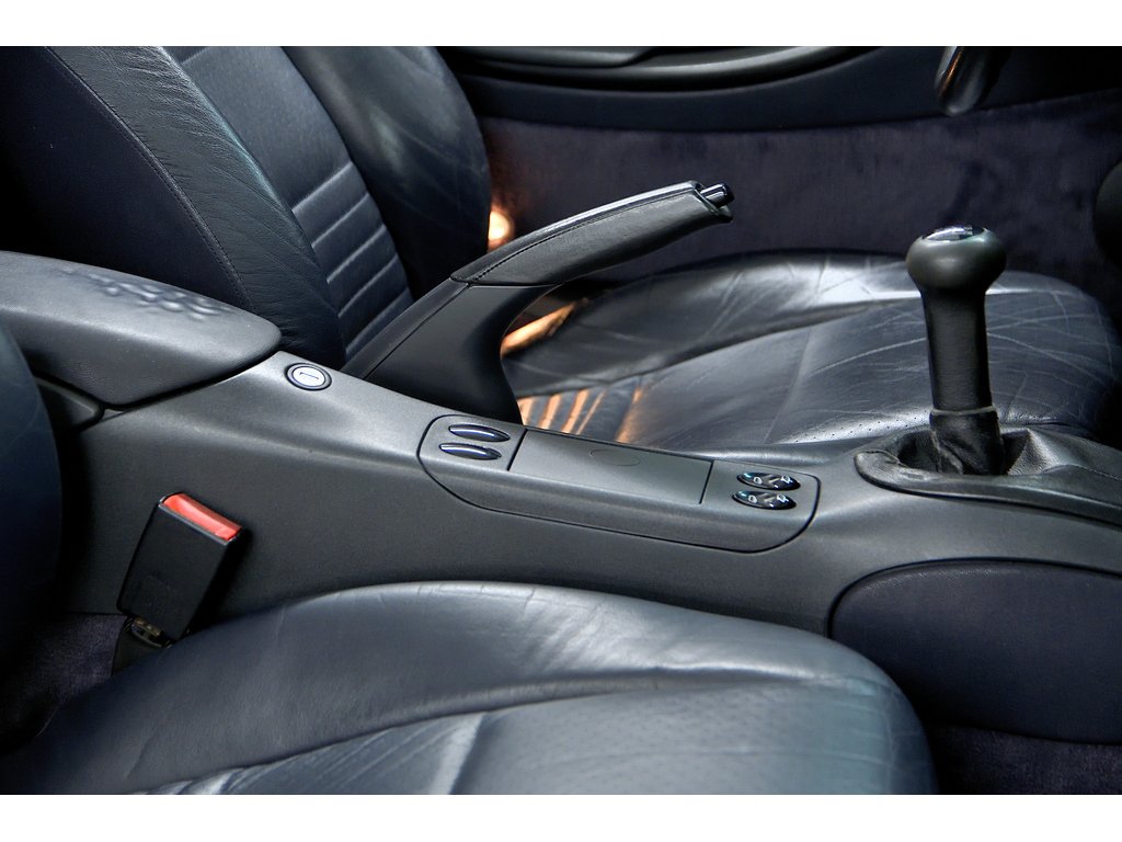 1998 Porsche Boxster 2dr Roadster Manual in Laval, Quebec - 32 - w1024h768px