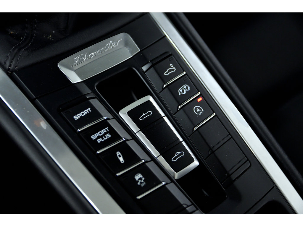 Porsche Boxster GTS / 6 SPD / SPORT EXHAUST / BURMESTER HIGH END 2015 à Laval, Québec - 29 - w1024h768px