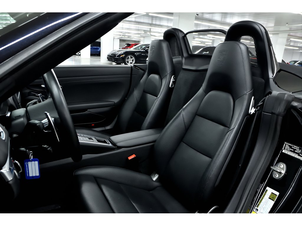 2016 Porsche Boxster Black Edition / Sport Exhaust / BOSE in Laval, Quebec - 16 - w1024h768px