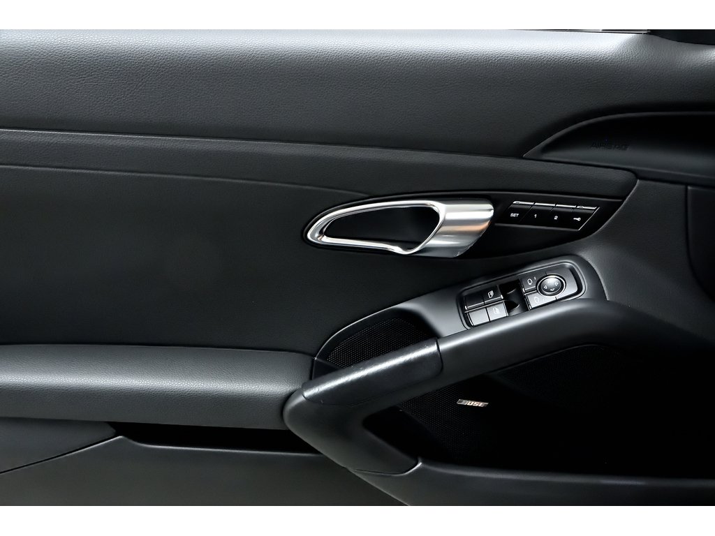 Porsche Boxster Black Edition / Sport Exhaust / BOSE 2016 à Laval, Québec - 27 - w1024h768px
