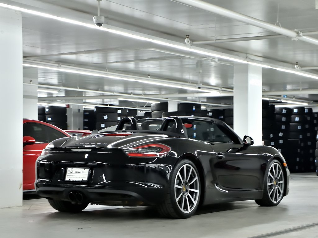 2016 Porsche Boxster Black Edition / Sport Exhaust / BOSE in Laval, Quebec - 3 - w1024h768px