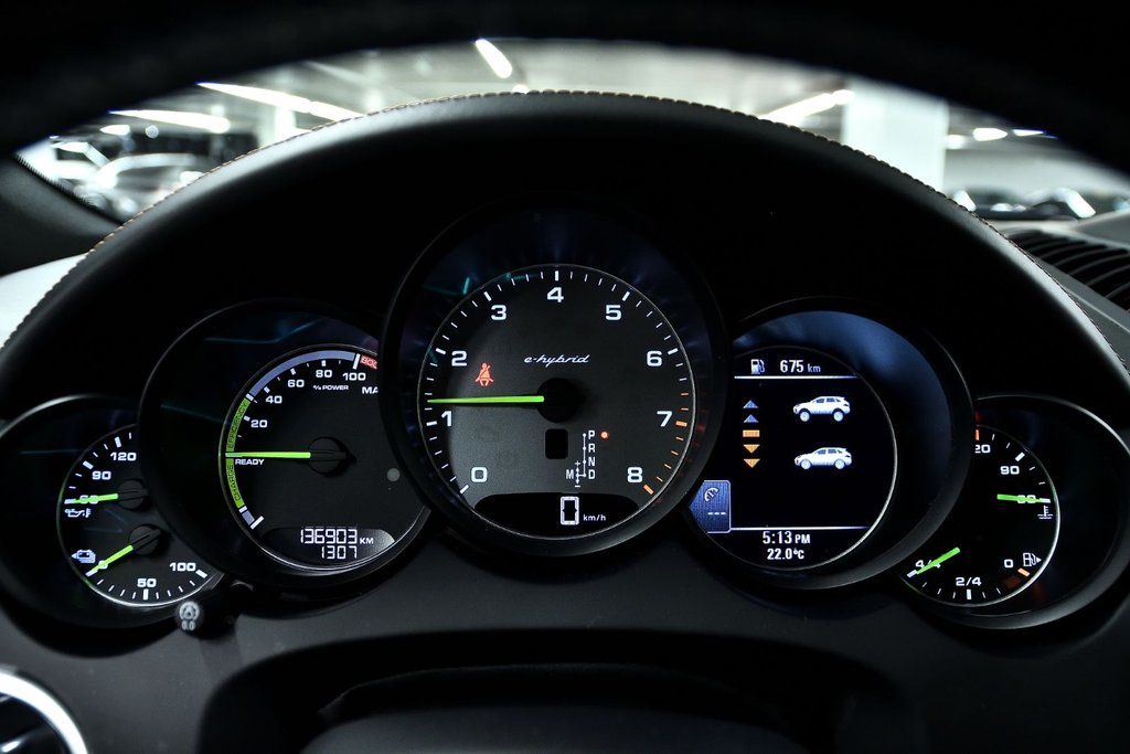 Porsche Cayenne S E-Hybrid Platinum Edition 2018 à Laval, Québec - 20 - w1024h768px