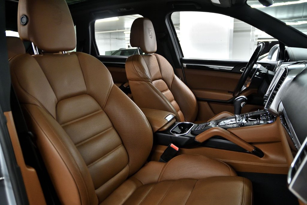 Porsche Cayenne S E-Hybrid Platinum Edition 2018 à Laval, Québec - 36 - w1024h768px