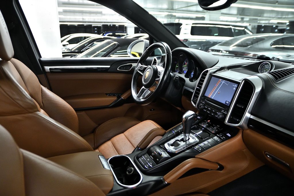 Porsche Cayenne S E-Hybrid Platinum Edition 2018 à Laval, Québec - 31 - w1024h768px