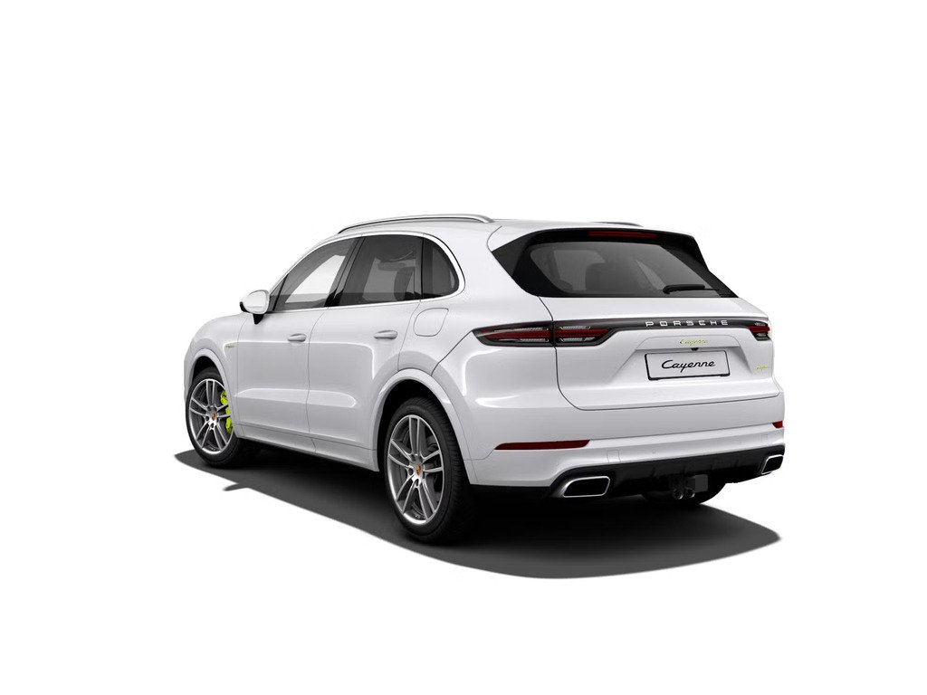 2019 Porsche Cayenne E-Hybrid / Premium Package / Sport Design / BOSE in Laval, Quebec - 3 - w1024h768px