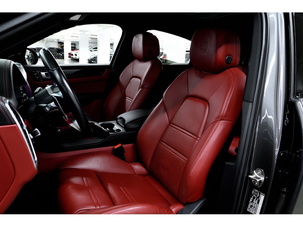 2020 Porsche Cayenne E-Hybrid Coupe AWD / Premium Pack / Air Suspension in Laval, Quebec - 16 - w1024h768px