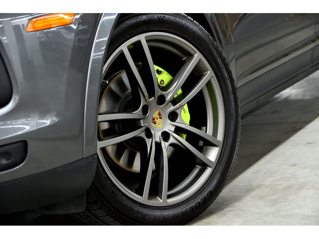 2020 Porsche Cayenne E-Hybrid Coupe AWD / Premium Pack / Air Suspension in Laval, Quebec - 8 - w1024h768px