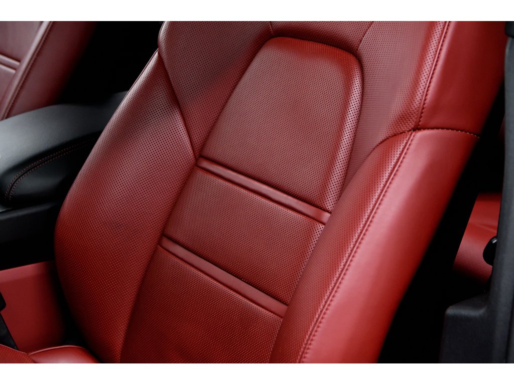 2020 Porsche Cayenne E-Hybrid Coupe AWD / Premium Pack / Air Suspension in Laval, Quebec - 18 - w1024h768px