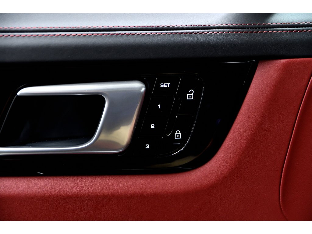 2020 Porsche Cayenne E-Hybrid Coupe AWD / Premium Pack / Air Suspension in Laval, Quebec - 20 - w1024h768px