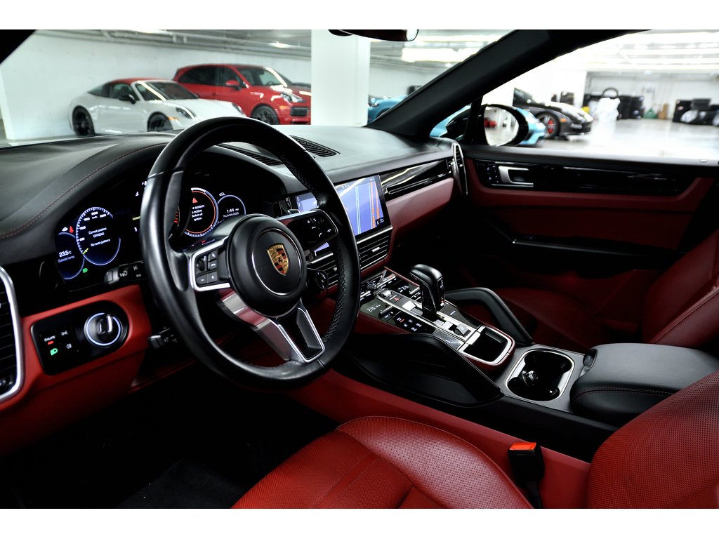 2020 Porsche Cayenne E-Hybrid Coupe AWD / Premium Pack / Air Suspension in Laval, Quebec - 14 - w1024h768px