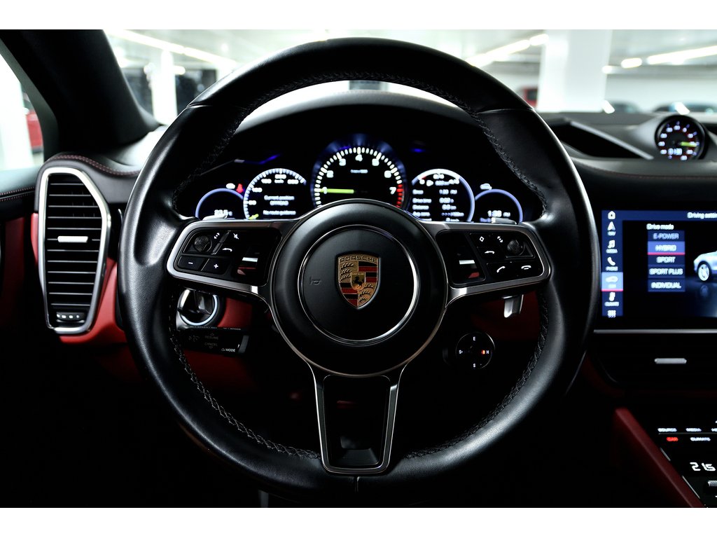 2020 Porsche Cayenne E-Hybrid Coupe AWD / Premium Pack / Air Suspension in Laval, Quebec - 22 - w1024h768px