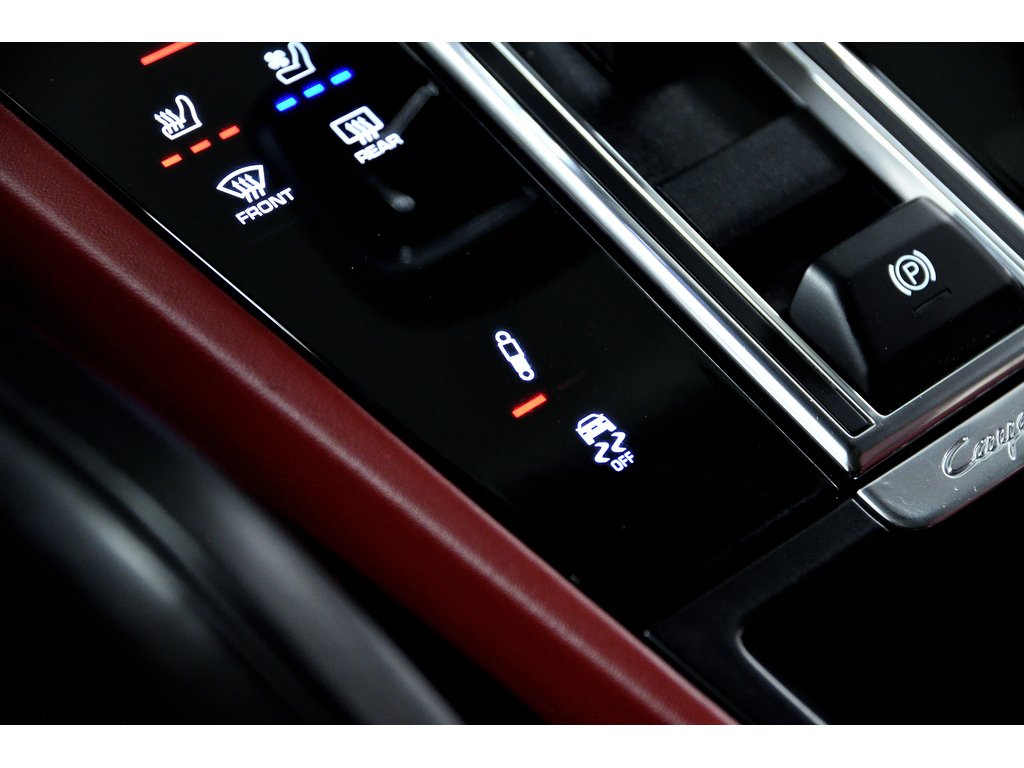 2020 Porsche Cayenne E-Hybrid Coupe AWD / Premium Pack / Air Suspension in Laval, Quebec - 32 - w1024h768px
