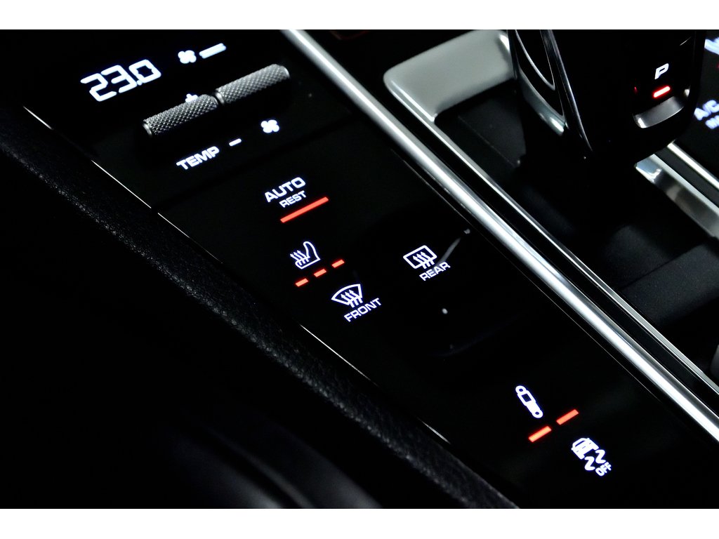 Porsche Cayenne E-Hybrid Coupe AWD / Trailer Hitch / BOSE 2020 à Laval, Québec - 23 - w1024h768px