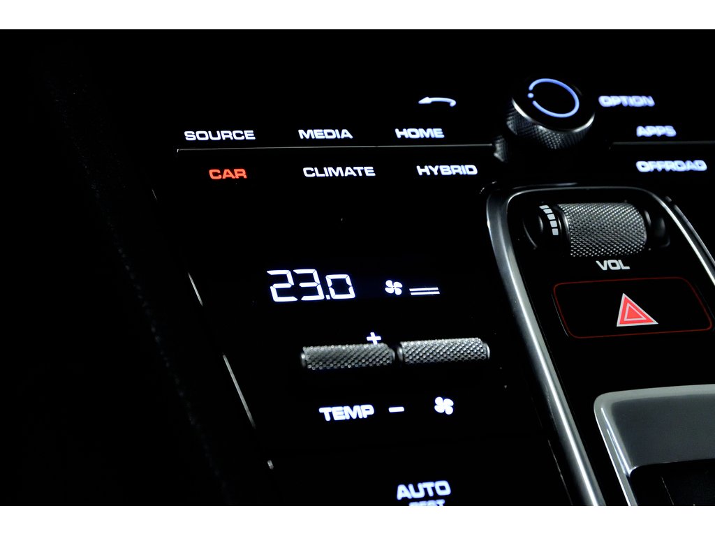 Porsche Cayenne E-Hybrid Coupe AWD / Trailer Hitch / BOSE 2020 à Laval, Québec - 25 - w1024h768px