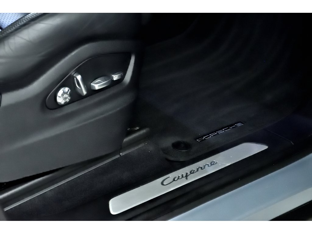 Porsche Cayenne E-Hybrid Coupe AWD / Trailer Hitch / BOSE 2020 à Laval, Québec - 34 - w1024h768px