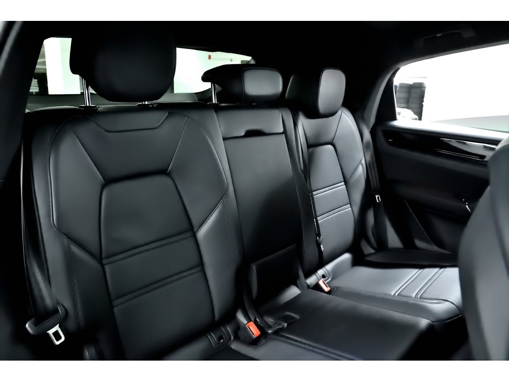 Porsche Cayenne E-Hybrid Coupe AWD / Trailer Hitch / BOSE 2020 à Laval, Québec - 38 - w1024h768px