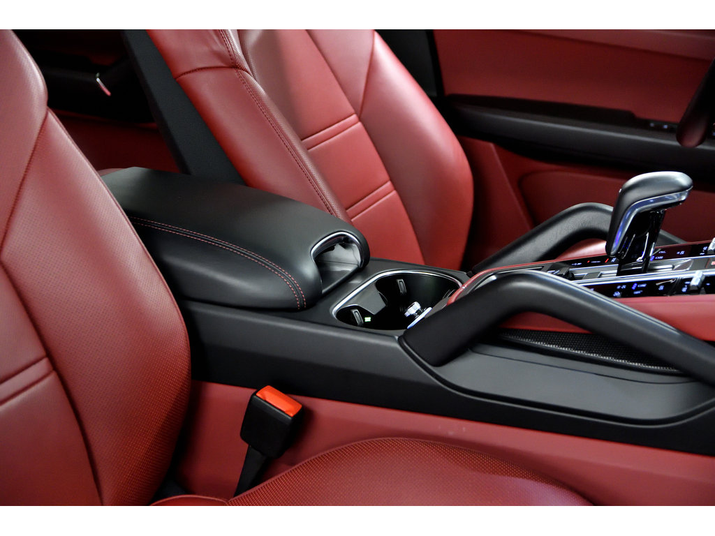 Porsche Cayenne GTS AWD / Premium Plus Package / BOSE / ACC 2021 à Laval, Québec - 18 - w1024h768px
