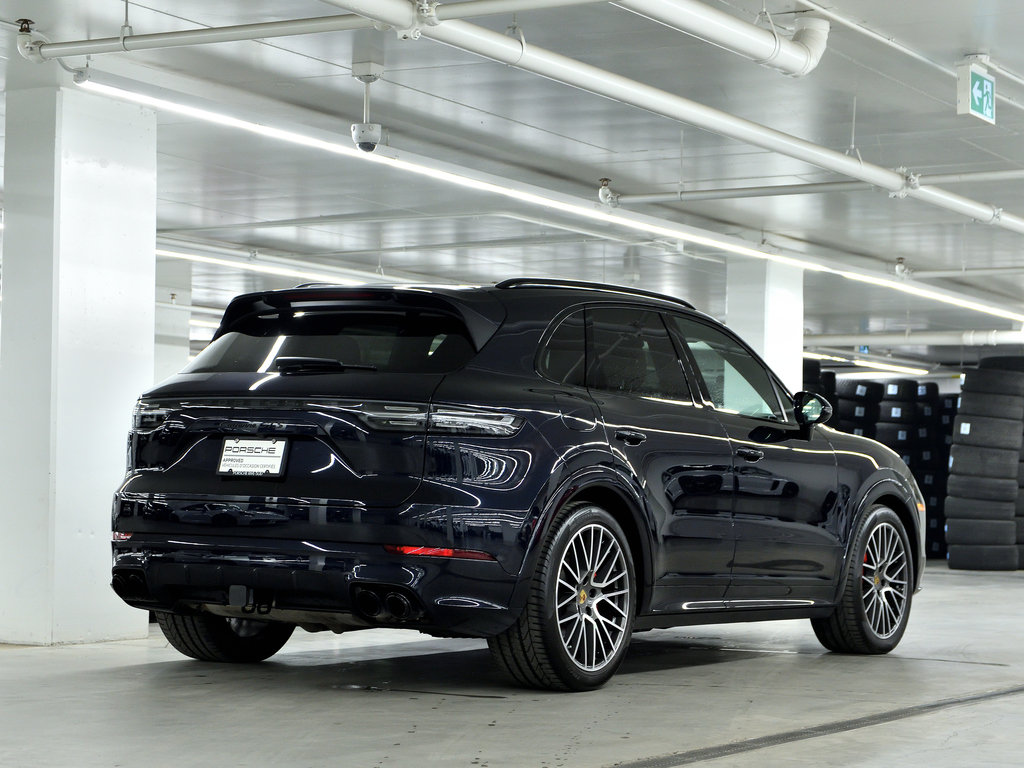 Porsche Cayenne GTS AWD / Premium Plus Package / BOSE / ACC 2021 à Laval, Québec - 3 - w1024h768px