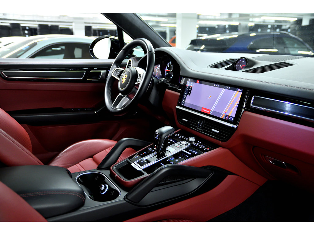 Porsche Cayenne GTS AWD / Premium Plus Package / BOSE / ACC 2021 à Laval, Québec - 16 - w1024h768px