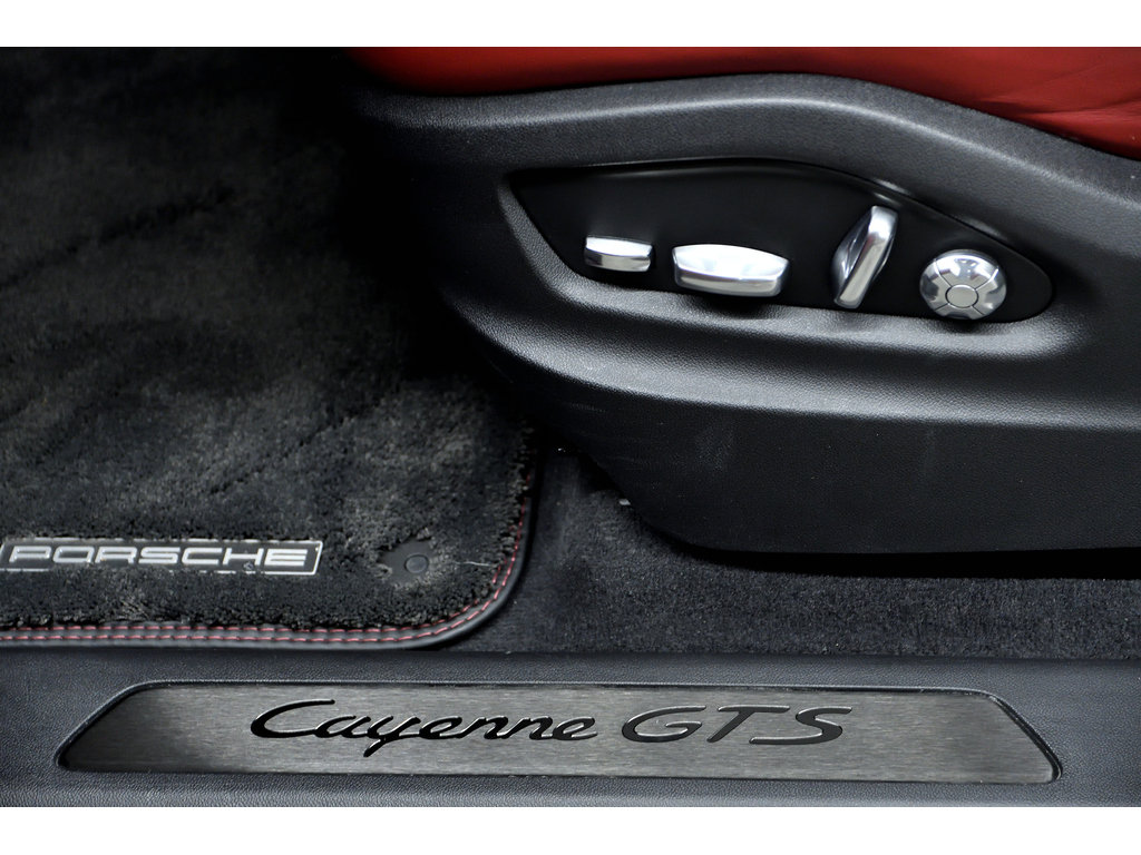 Porsche Cayenne GTS AWD / Premium Plus Package / BOSE / ACC 2021 à Laval, Québec - 14 - w1024h768px