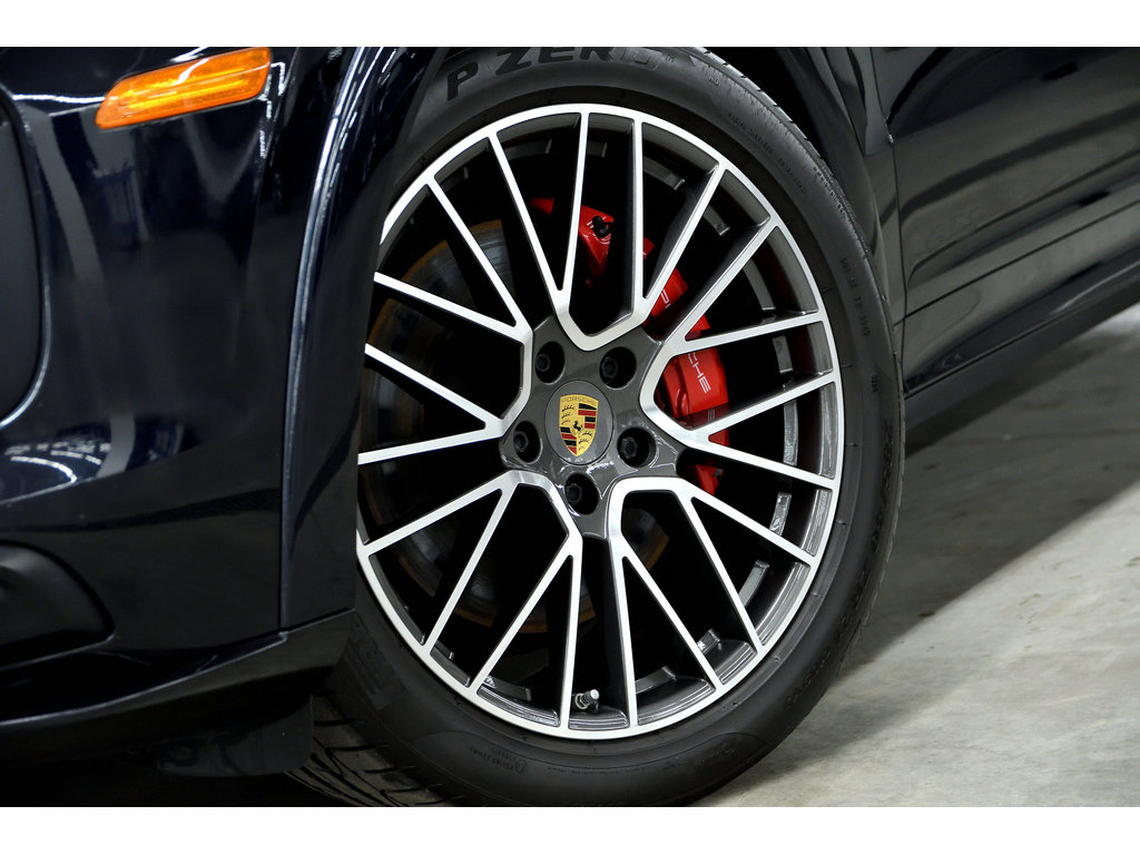 Porsche Cayenne GTS AWD / Premium Plus Package / BOSE / ACC 2021 à Laval, Québec - 8 - w1024h768px