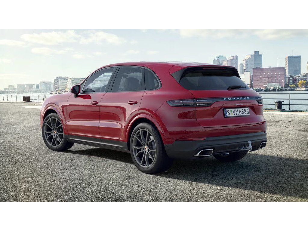 Porsche Cayenne AWD / Premium Package /Air Suspension / Hitch 2022 à Laval, Québec - 3 - w1024h768px